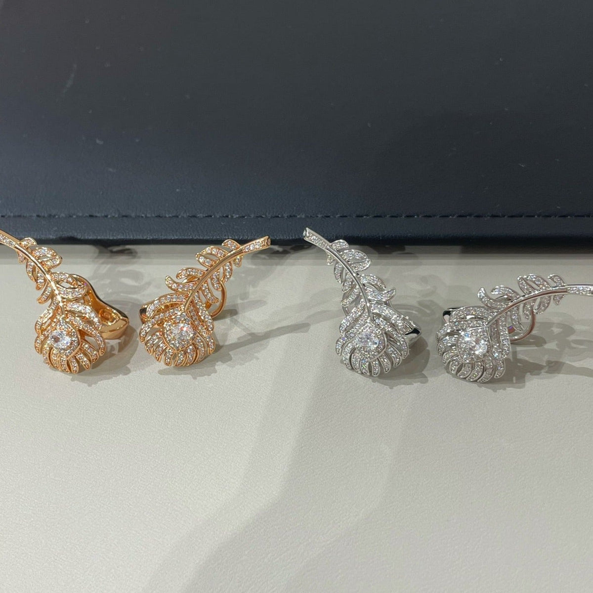 PLUME DE PAON EARRINGS